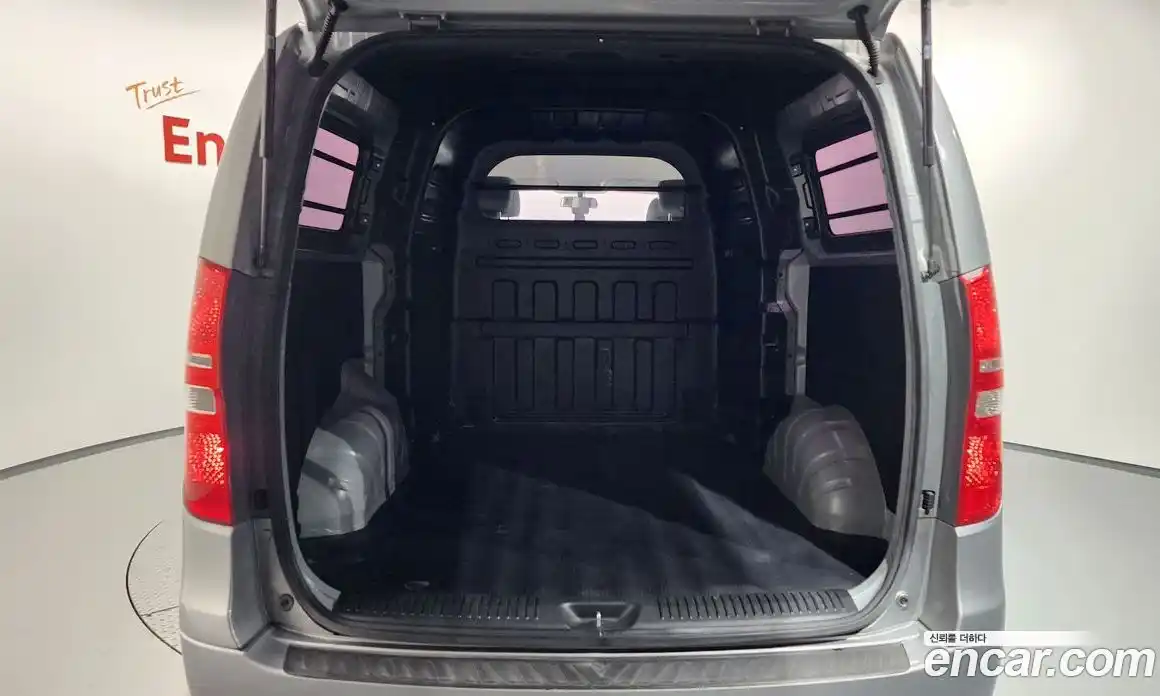 Hyundai Starex 2018 2.5 Механическая в Москве № 47018, фото 14