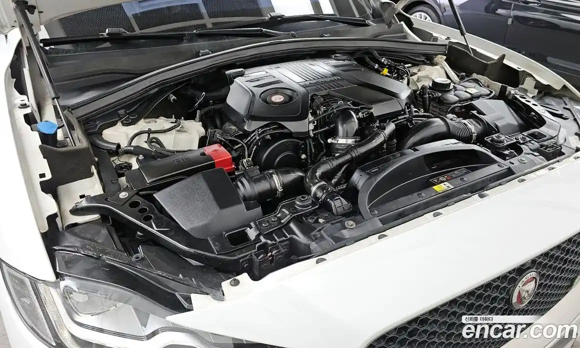 Jaguar F-Pace 2017 3.0 Автомат в Москве № 474264, фото 6