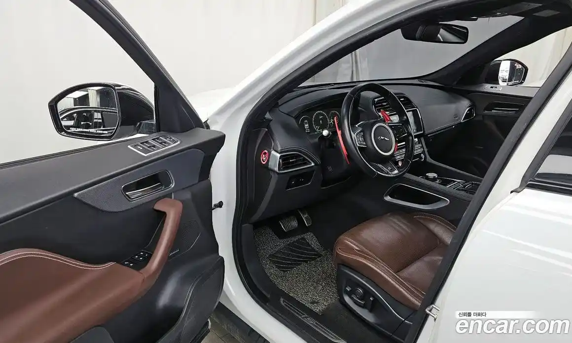 Jaguar F-Pace 2017 3.0 Автомат в Москве № 474264, фото 10