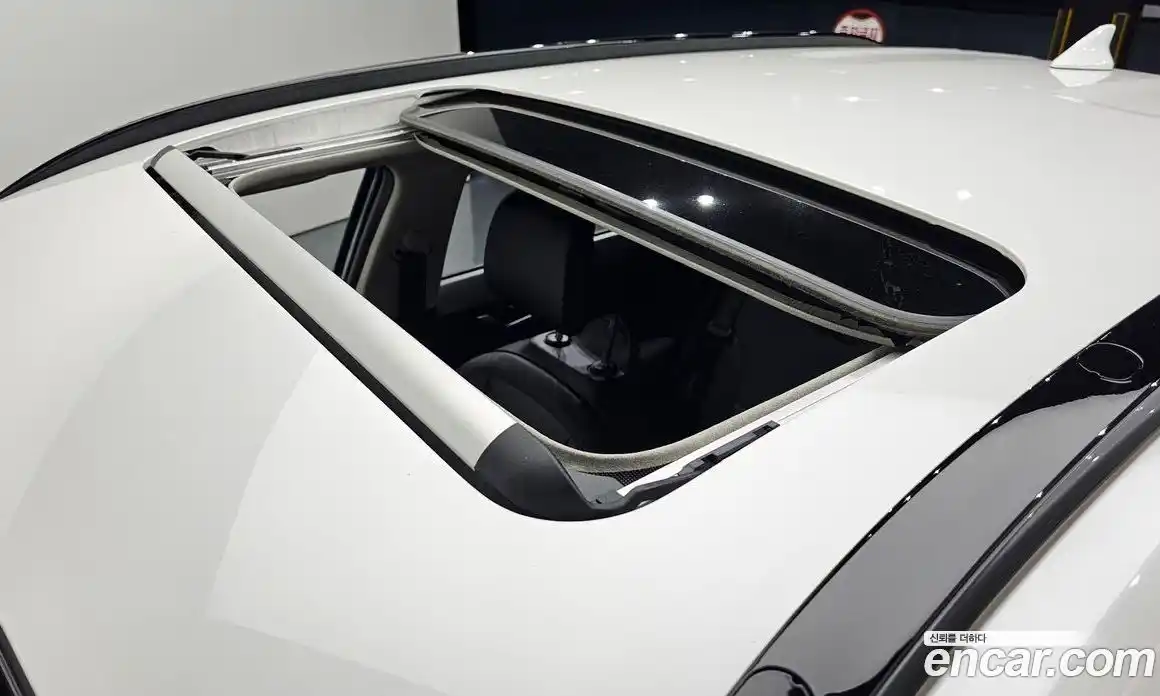 Kia Niro 2022 1.6 Автомат в Москве № 50779, фото 13