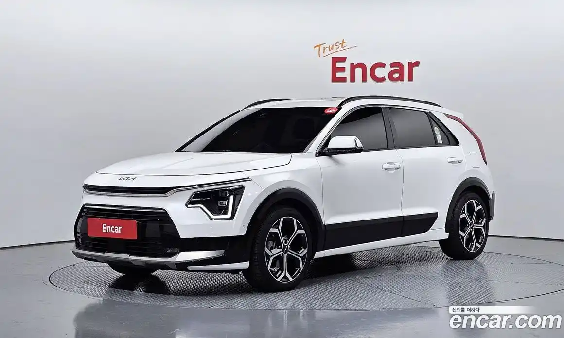 Kia Niro 2022 1.6 Автомат в Москве № 50779, фото 4