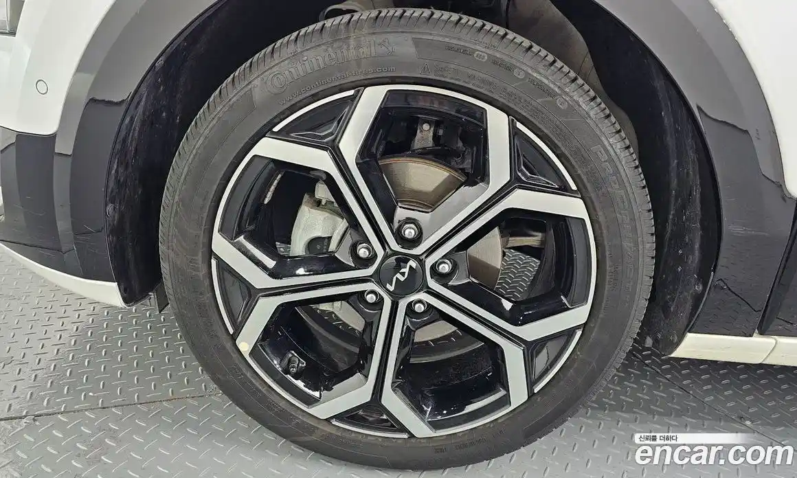 Kia Niro 2022 1.6 Автомат в Москве № 50779, фото 9