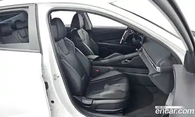 Hyundai Avante 2023 1.6 Автомат в Москве № 5400, миниатюра 11