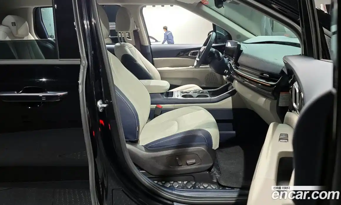 Kia Canival 2025 1.6 Автомат в Москве № 54490, фото 1