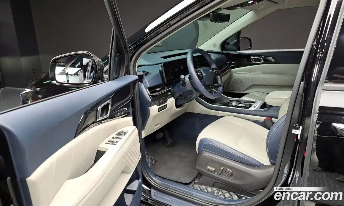 Kia Canival 2025 1.6 Автомат в Москве № 54490, фото 13