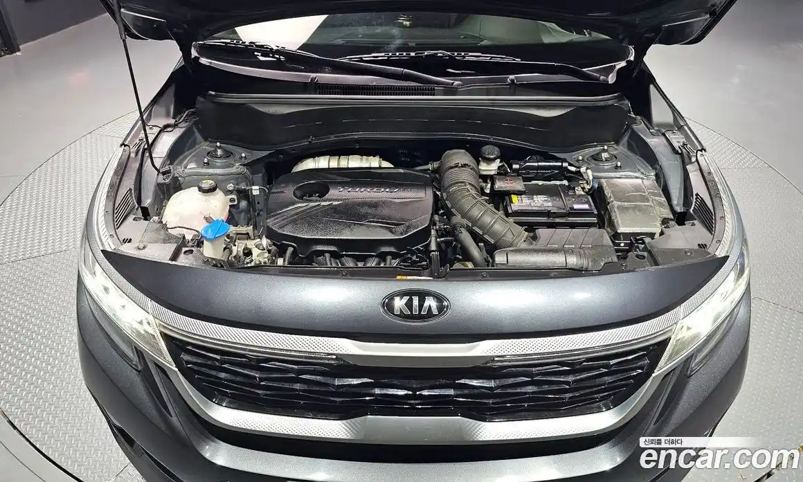 Kia Seltos 2022 1.6 Автомат в Москве № 55762, фото 17