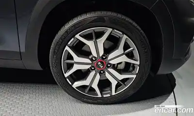 Kia Seltos 2022 1.6 Автомат в Москве № 55762, миниатюра 2