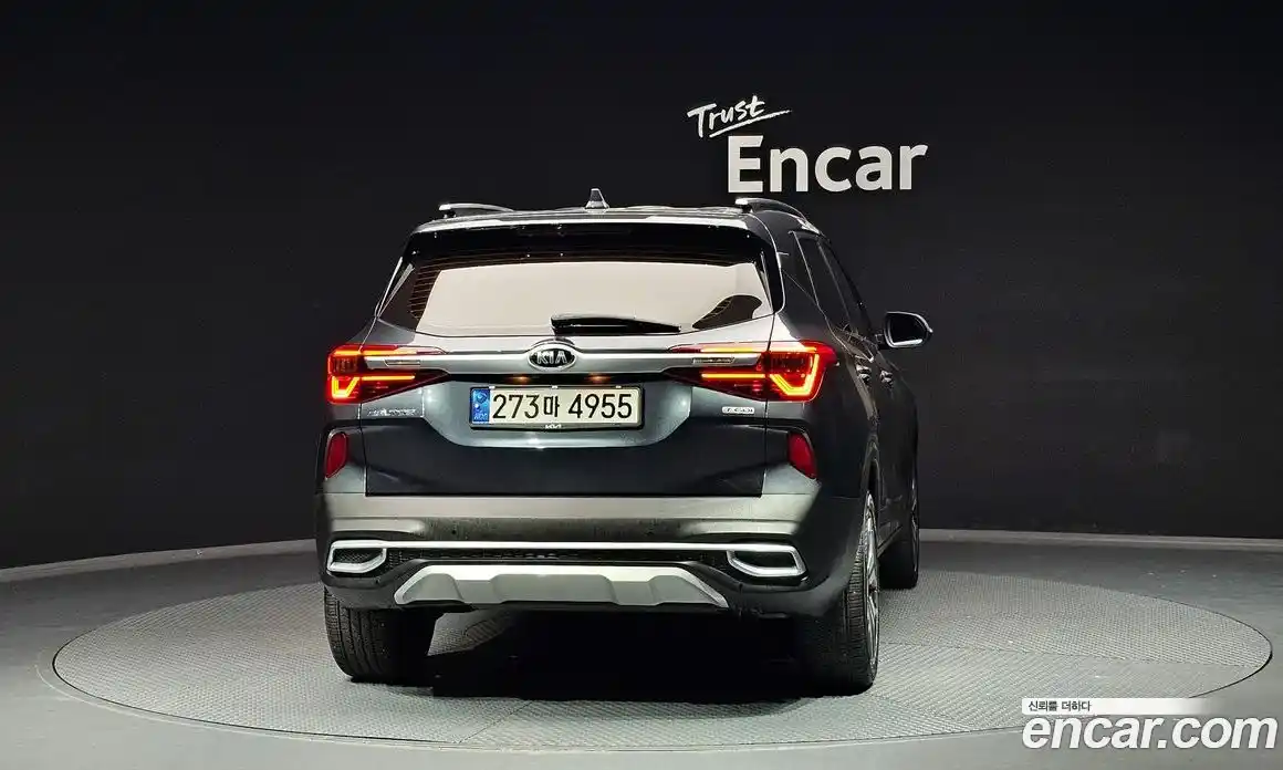 Kia Seltos 2022 1.6 Автомат в Москве № 55762, фото 4