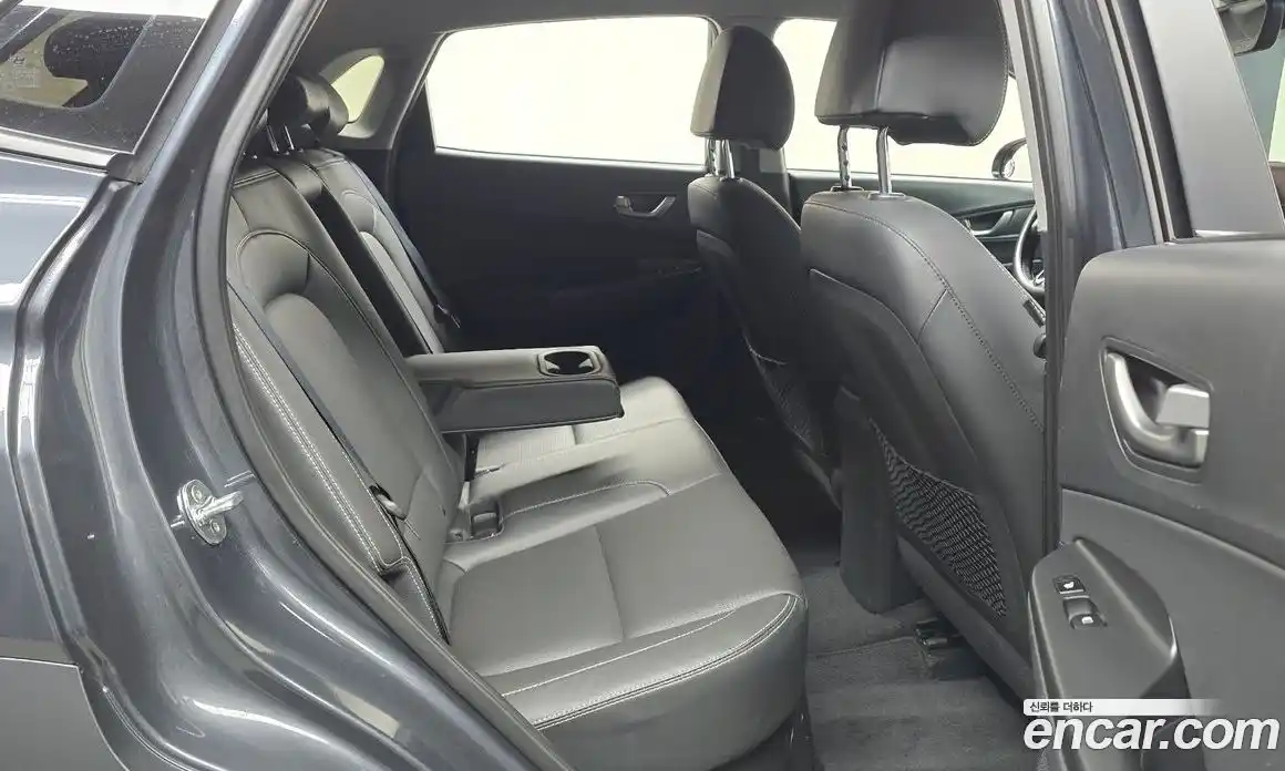 Hyundai Kona 2020 1.6 Автомат в Москве № 9067, фото 15