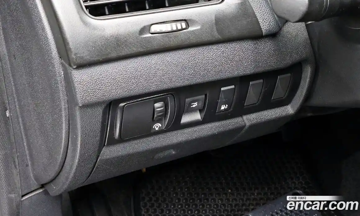 Renault SM3 2015 1.6 Автомат в Москве № 106368, фото 8