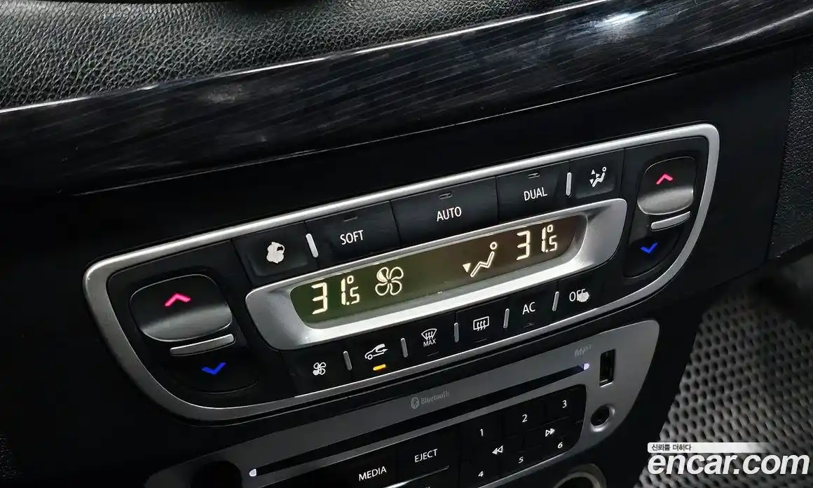 Renault SM3 2015 1.6 Автомат в Москве № 106368, фото 9