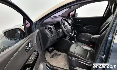 Renault QM3 2017 1.5 Автомат в Москве № 106988, миниатюра 5