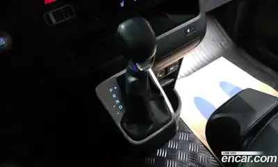 Hyundai Staria 2023 2.2 Автомат в Москве № 108452, миниатюра 2