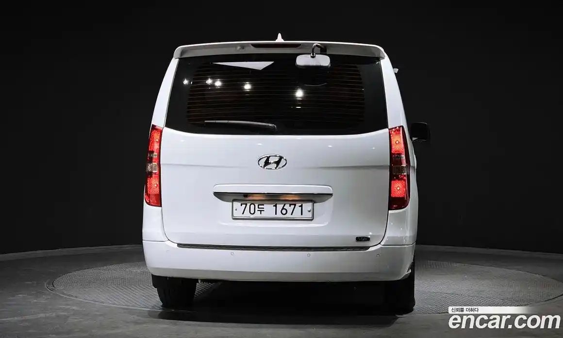 Hyundai Starex 2014 2.5 Автомат в Москве № 111779, фото 11