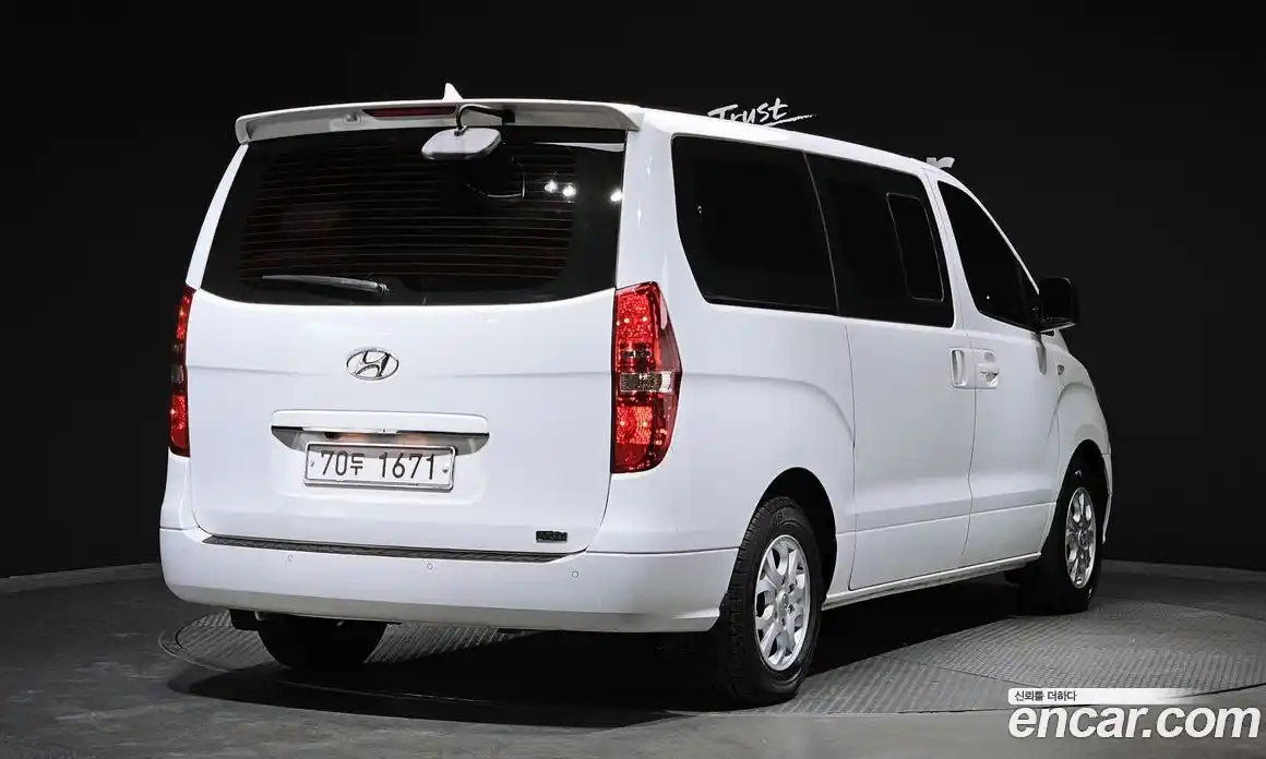 Hyundai Starex 2014 2.5 Автомат в Москве № 111779, фото 19