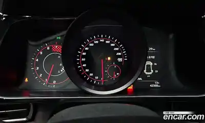 Hyundai Avante 2021 1.6 Механическая в Москве № 112953, миниатюра 5