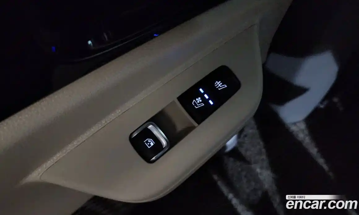 Kia Canival 2025 1.6 Автомат в Москве № 114250, фото 10