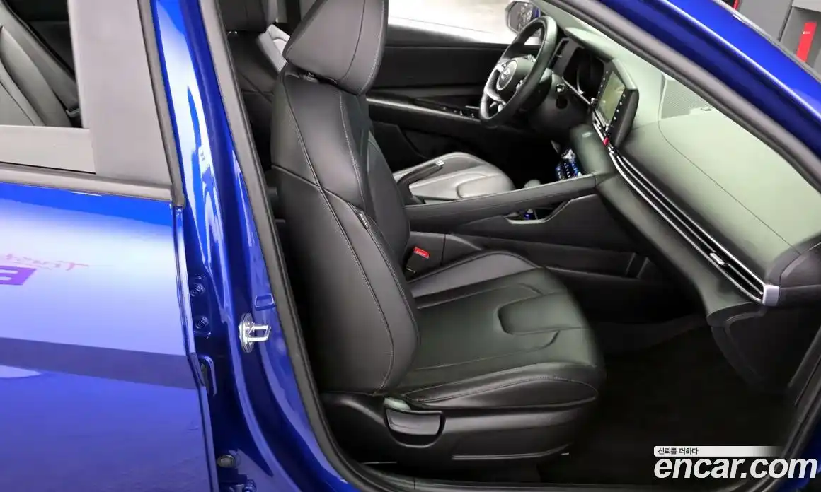 Hyundai Avante 2022 1.6 Автомат в Москве № 118255, фото 9