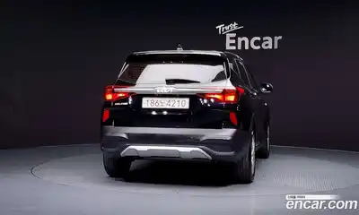 Kia Seltos 2023 1.6 Автомат в Москве № 121105, миниатюра 4