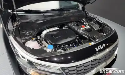 Kia Seltos 2023 1.6 Автомат в Москве № 121105, миниатюра 6