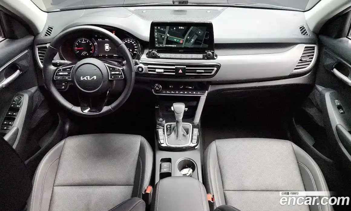 Kia Seltos 2023 1.6 Автомат в Москве № 121105, фото 7