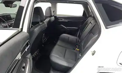 Kia Seltos 2021 1.6 Автомат в Москве № 121425, миниатюра 8