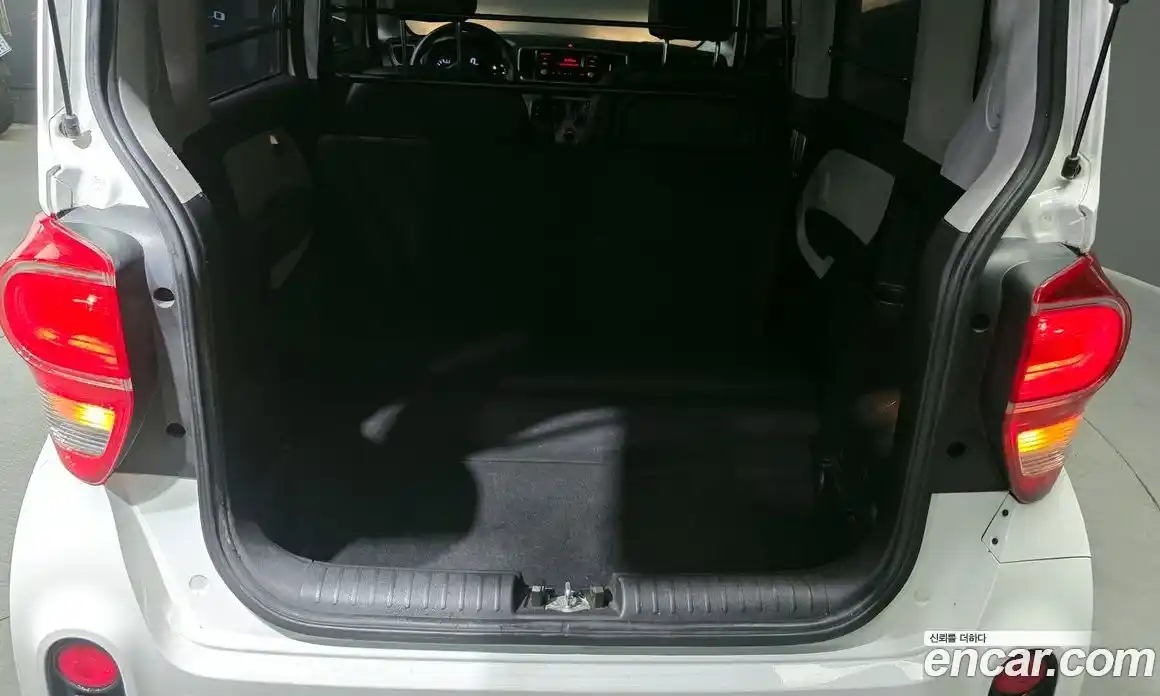 Kia Ray 2022 1.0 Автомат в Москве № 122154, фото 17