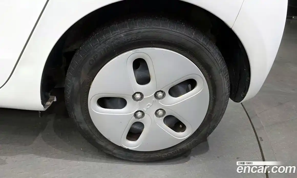 Kia Ray 2022 1.0 Автомат в Москве № 122154, фото 4