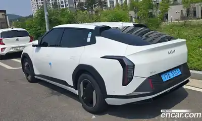 Kia EV4 2026 Автомат в Москве № 123212, миниатюра 5