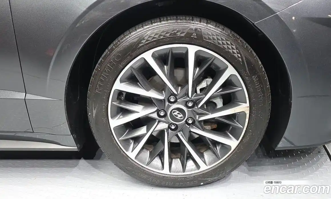 Hyundai Sonata 2023 2.0 Автомат в Москве № 124937, фото 12