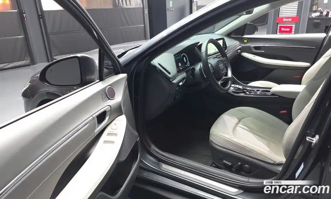 Hyundai Sonata 2023 2.0 Автомат в Москве № 124937, фото 13