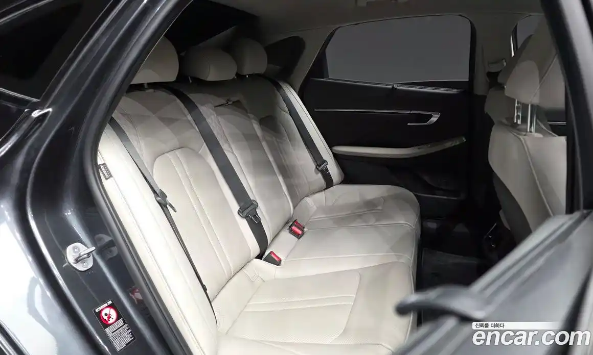 Hyundai Sonata 2023 2.0 Автомат в Москве № 124937, фото 16