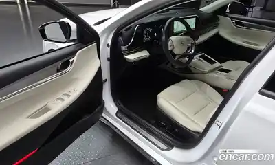 Hyundai Grandeur 2023 2.5 Автомат в Москве № 126888, миниатюра 11