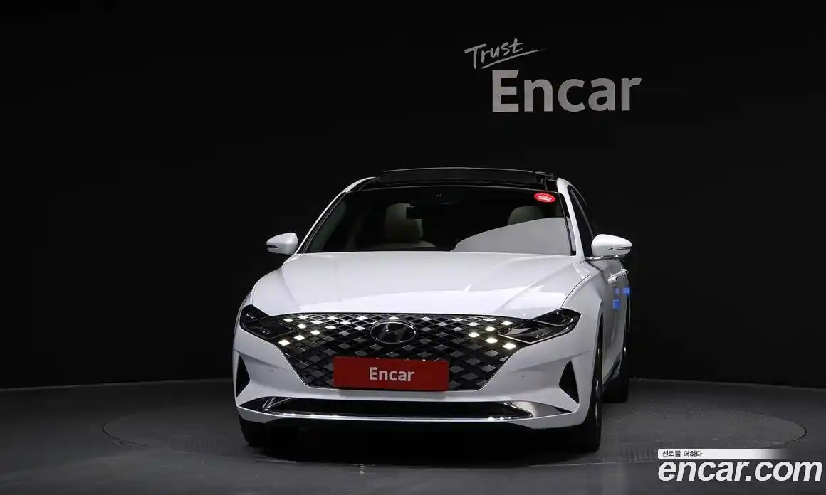 Hyundai Grandeur 2023 2.5 Автомат в Москве № 126888, фото 3