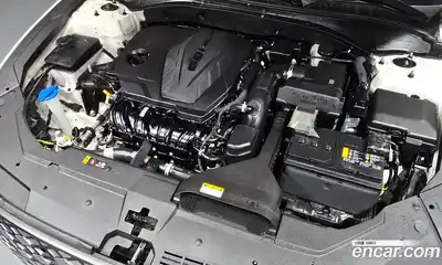 Hyundai Grandeur 2023 2.5 Автомат в Москве № 126888, миниатюра 6