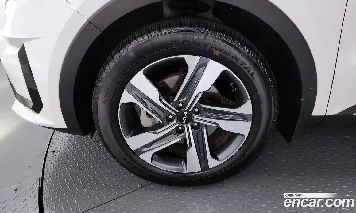 Kia Sorento 2022 1.6 Автомат в Москве № 132272, фото 5