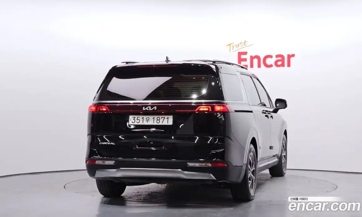 Kia Canival 2023 3.5 Автомат в Москве № 133034, фото 13