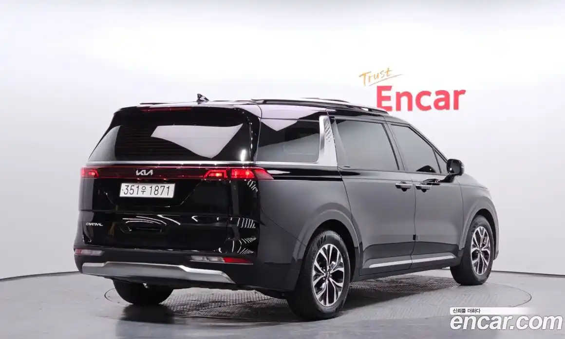 Kia Canival 2023 3.5 Автомат в Москве № 133034, фото 17