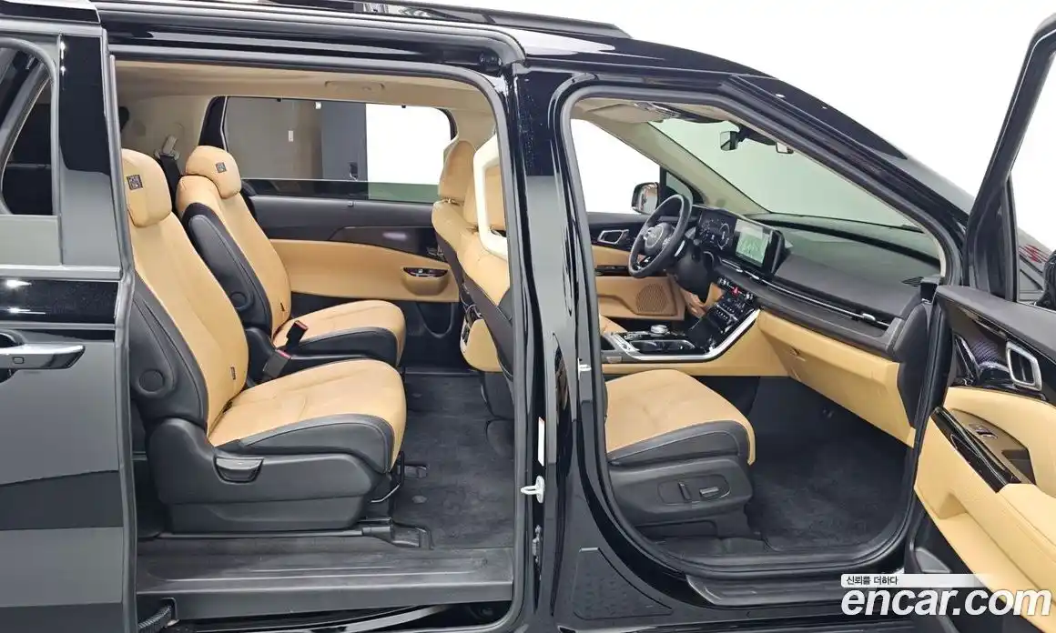 Kia Canival 2023 3.5 Автомат в Москве № 133034, фото 18