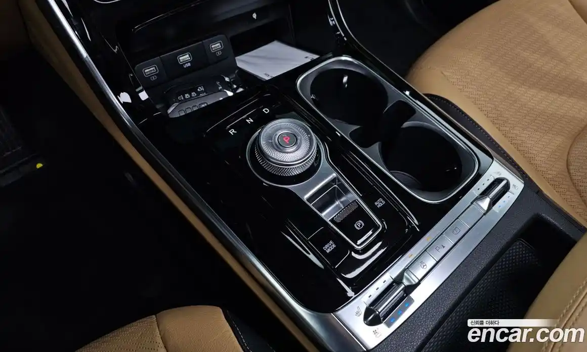 Kia Canival 2023 3.5 Автомат в Москве № 133034, фото 4