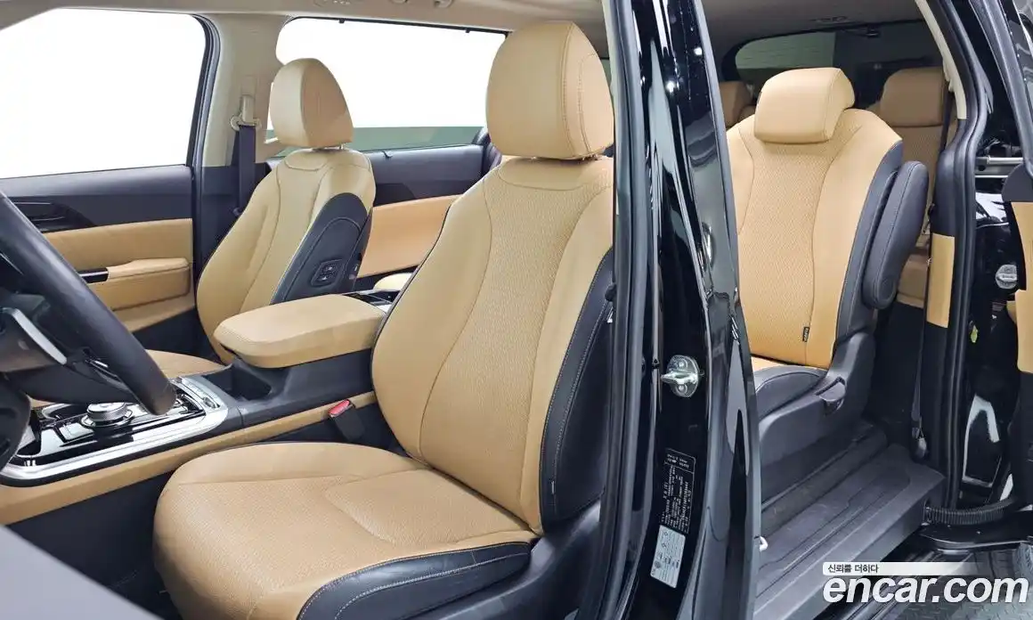 Kia Canival 2023 3.5 Автомат в Москве № 133034, фото 5