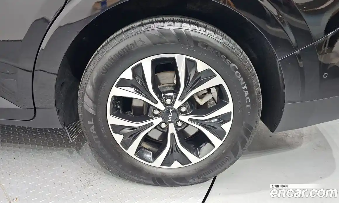 Kia Canival 2023 3.5 Автомат в Москве № 133034, фото 7