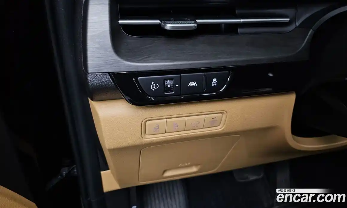 Kia Canival 2023 3.5 Автомат в Москве № 133034, фото 8