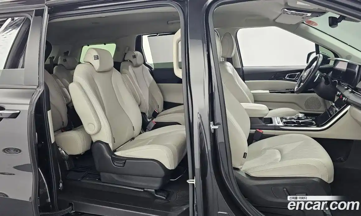 Kia Canival 2021 2.2 Автомат в Москве № 133706, фото 1