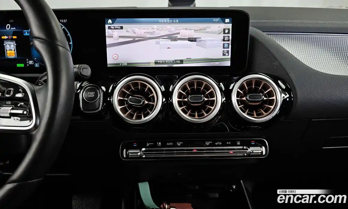 Mercedes-Benz EQA 2022 0.2 Автомат в Москве № 137304, фото 14