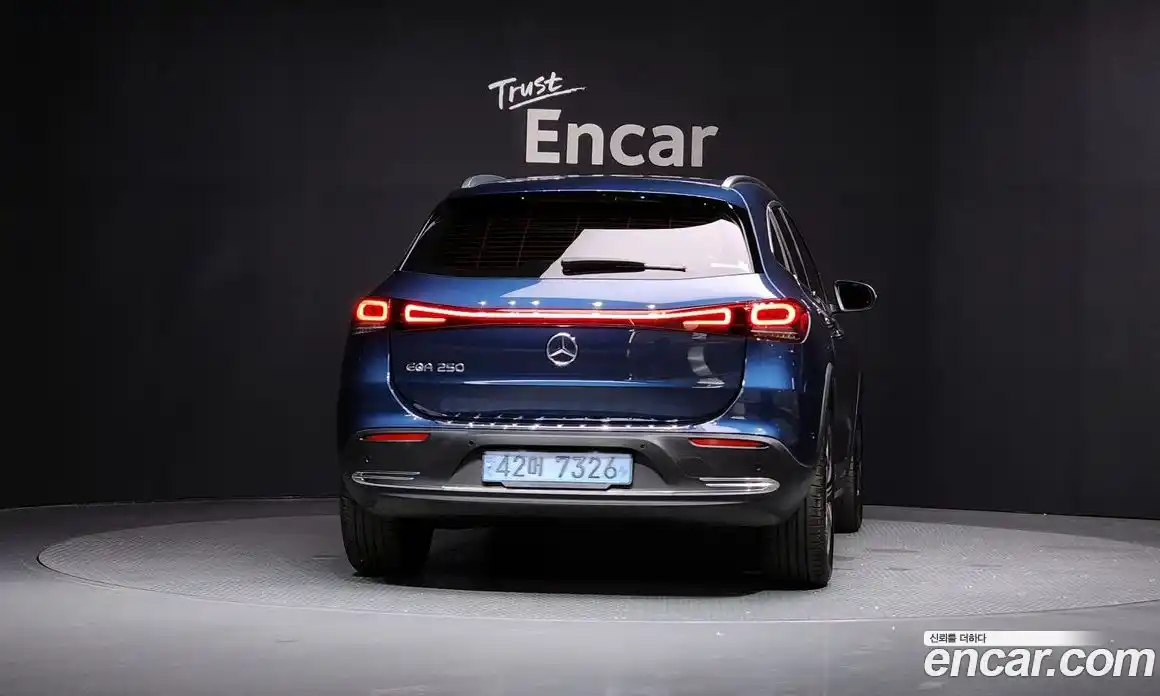 Mercedes-Benz EQA 2022 0.2 Автомат в Москве № 137304, фото 4