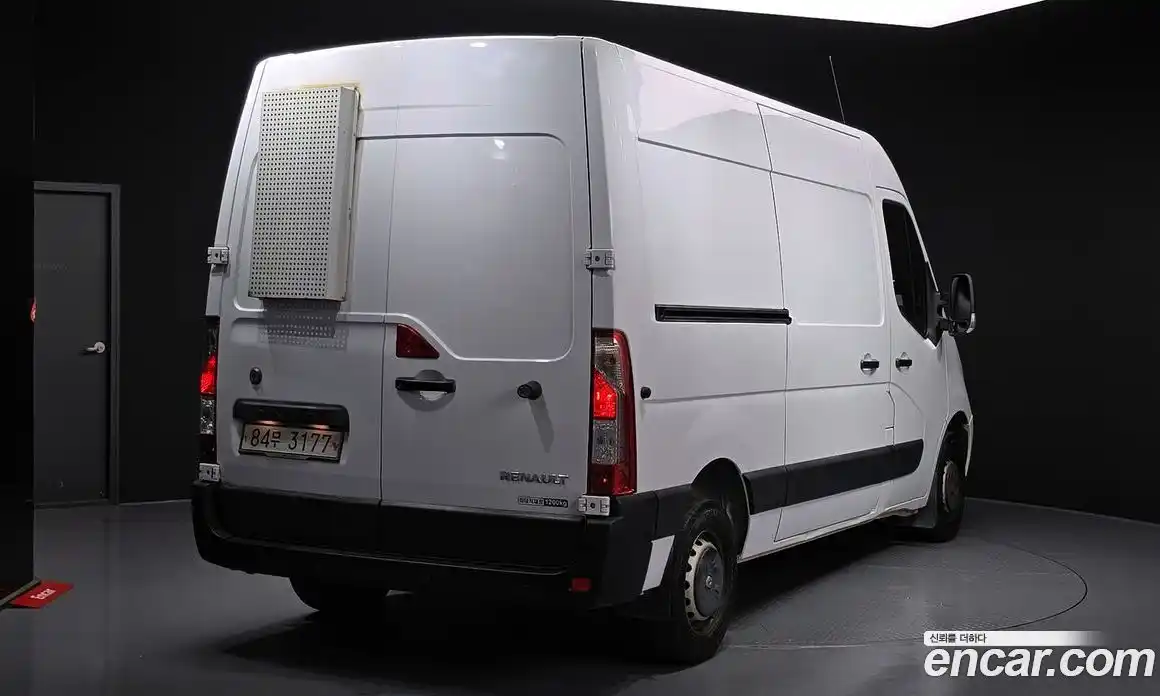 Renault Master 2019 2.3 Механическая в Москве № 140864, фото 4