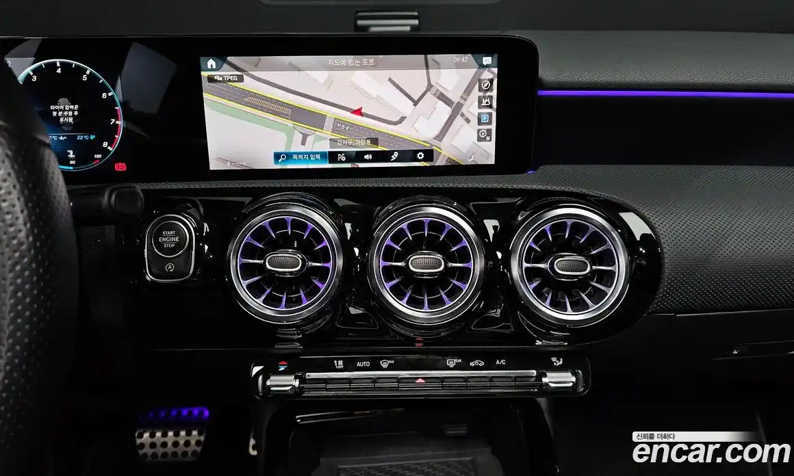 Mercedes-Benz A-Class 2021 2.0 Автомат в Москве № 143323, фото 14