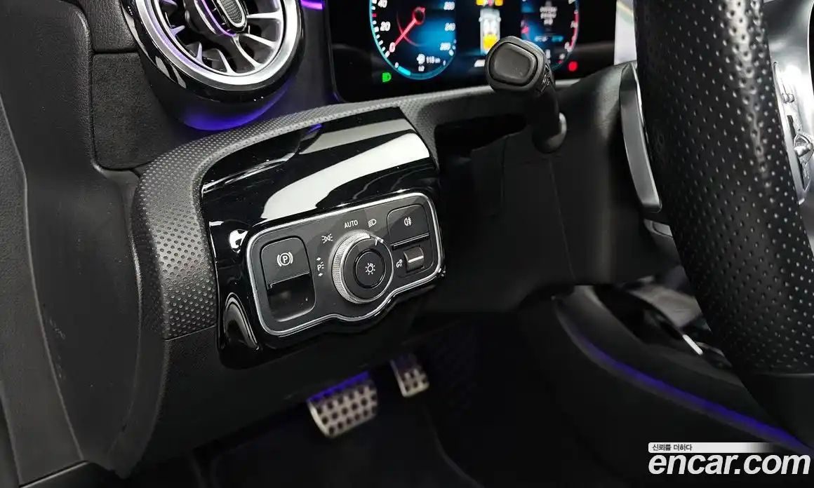 Mercedes-Benz A-Class 2021 2.0 Автомат в Москве № 143323, фото 17