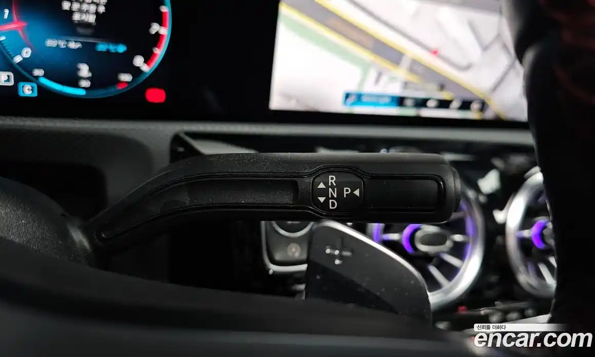 Mercedes-Benz A-Class 2021 2.0 Автомат в Москве № 143323, фото 9